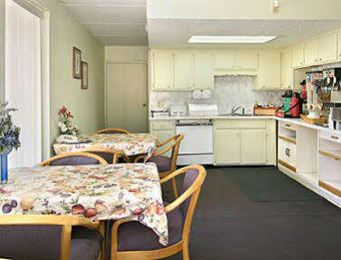 Days Inn By Wyndham Hurricane Mills Buitenkant foto